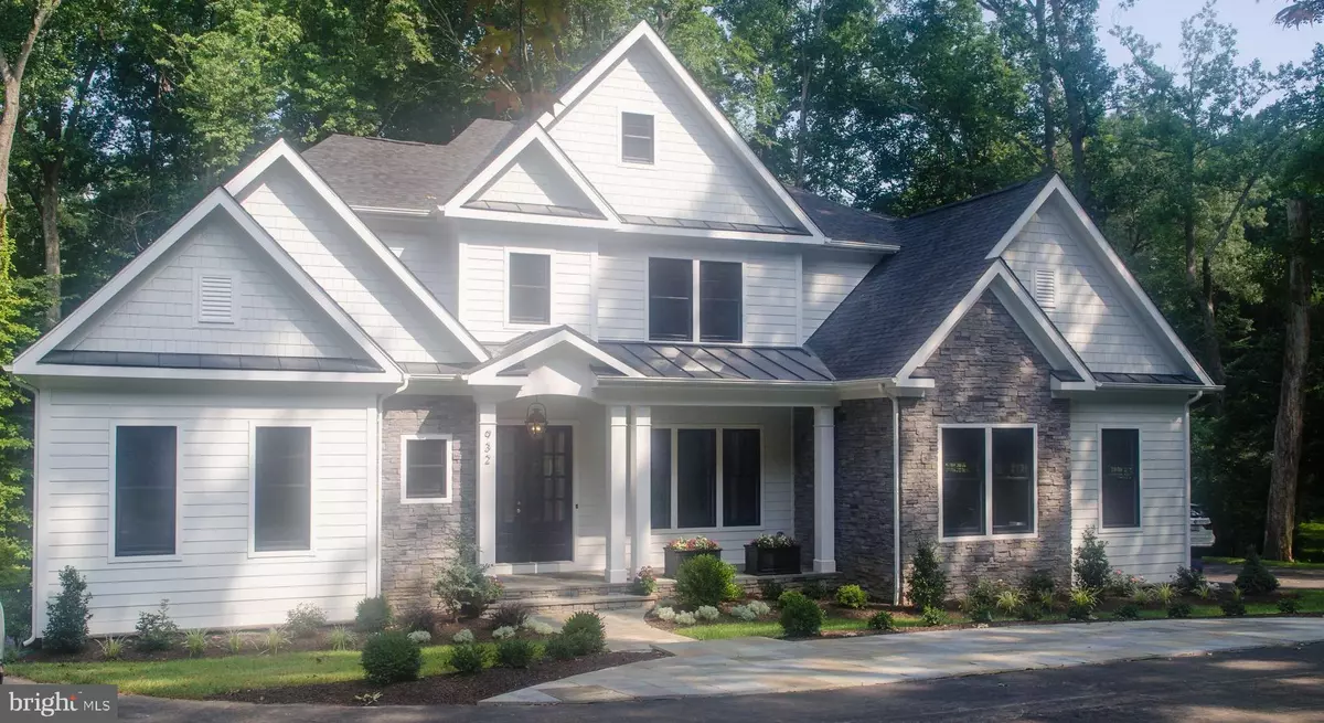 Mclean, VA 22102,8407 HOLLY LEAF DR