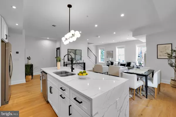 Washington, DC 20010,616 KENYON ST NW #1