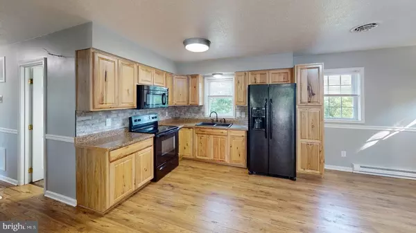 Romney, WV 26757,174 PEACH DR