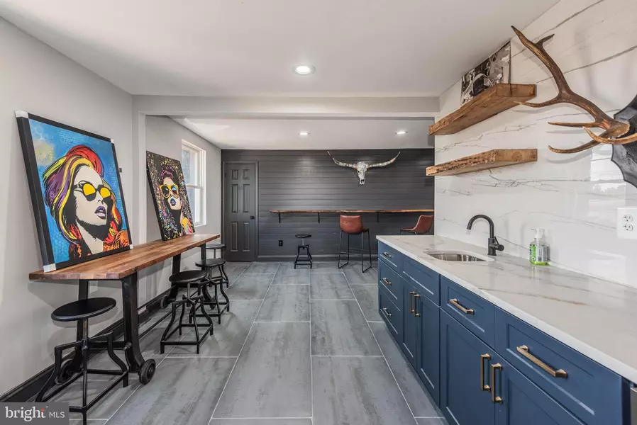 8330 PULASKI HWY #SUITE R, Rosedale, MD 21237