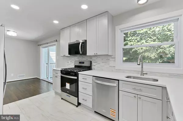 Springfield, VA 22152,6500 RIVINGTON