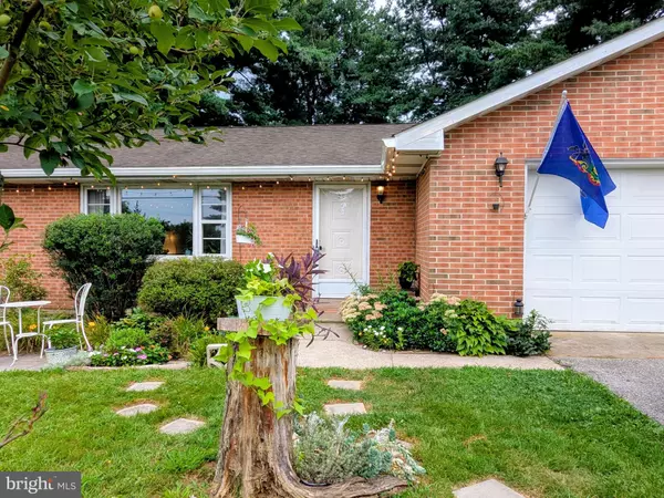 New Cumberland, PA 17070,28 CRESCENT DR