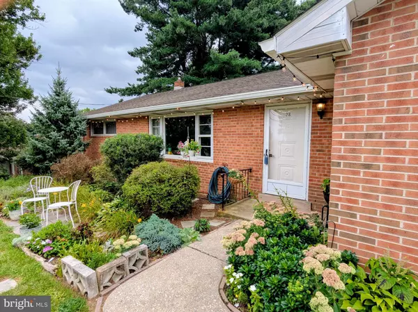 New Cumberland, PA 17070,28 CRESCENT DR