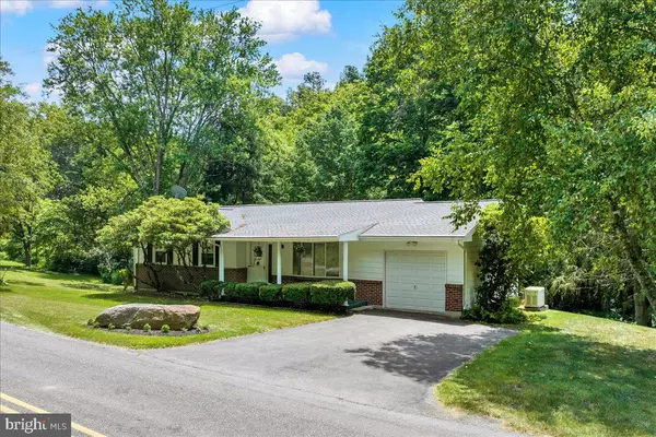 Kempton, PA 19529,9246 EILE DAHL RD