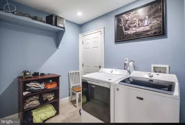 Philadelphia, PA 19145,2214 S BOUVIER ST