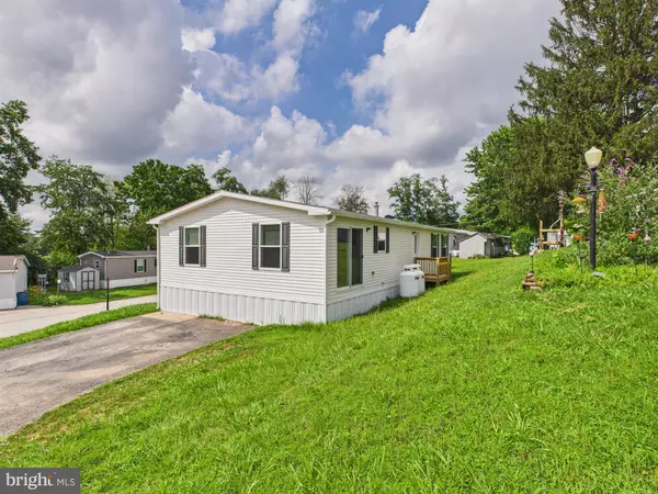 York, PA 17408,119 CHESTNUT HILL DR