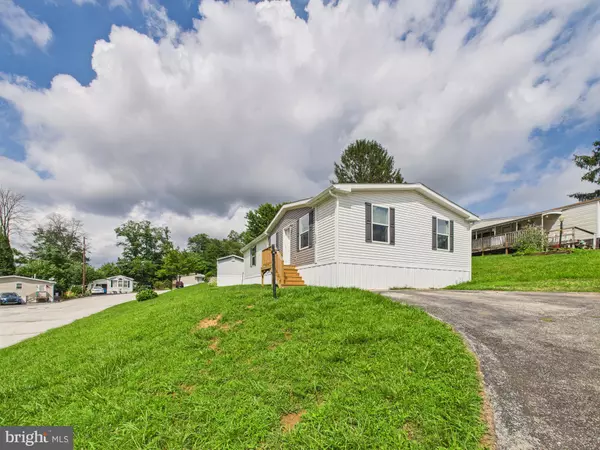 York, PA 17408,119 CHESTNUT HILL DR