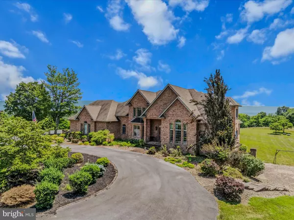 Berkeley Springs, WV 25411,420 LAWYER LN