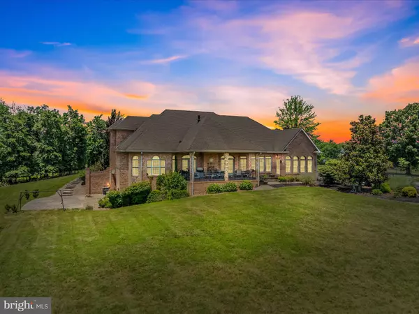 Berkeley Springs, WV 25411,420 LAWYER LN