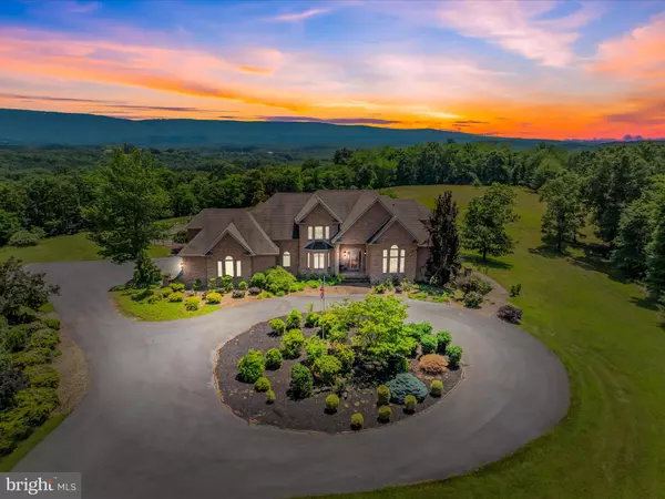 420 LAWYER LN, Berkeley Springs, WV 25411