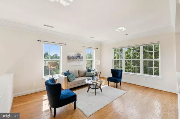 Gaithersburg, MD 20878,568 ORCHARD RIDGE DR #200