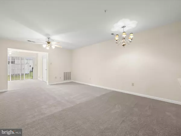 Laurel, MD 20708,9254 CHERRY LN #17