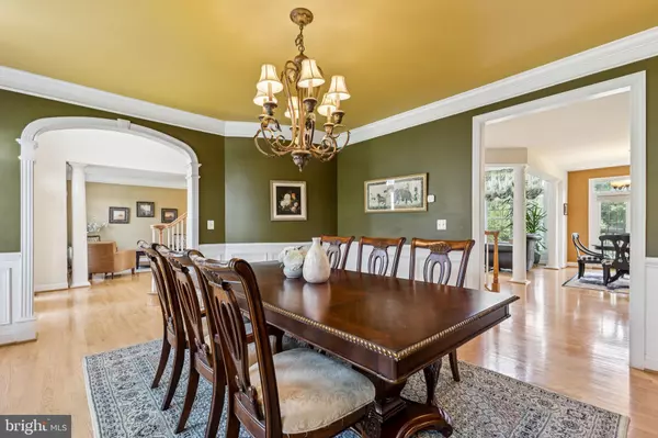 Chantilly, VA 20152,26368 STRATHAVEN CT