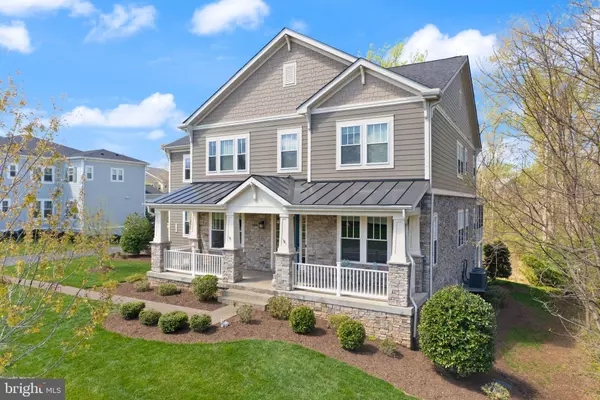 Aldie, VA 20105,41062 LYNDALE WOODS DR