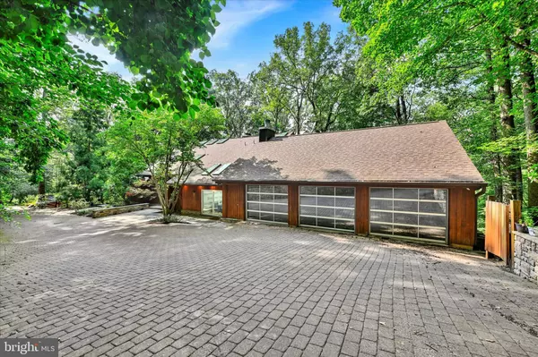 Pikesville, MD 21208,11 GREEN HEATHER CT