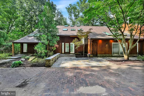 Pikesville, MD 21208,11 GREEN HEATHER CT