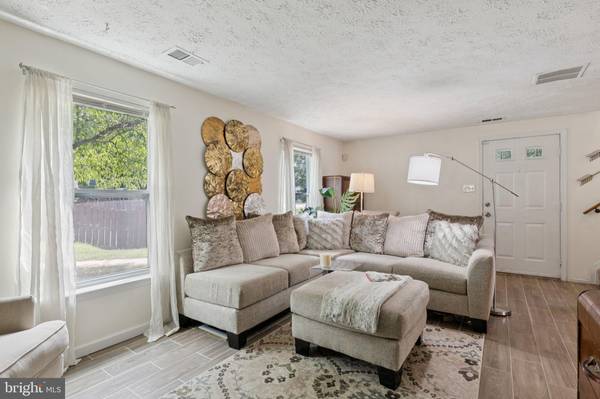 Waldorf, MD 20601,2041 TANGLEWOOD DR