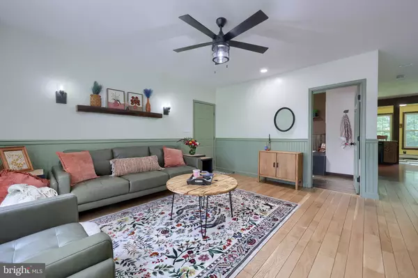 York, PA 17406,4745 FAKE RD