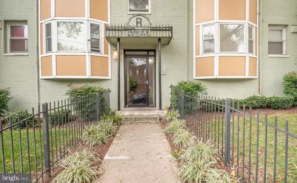 2841 GAINESVILLE ST SE #203, Washington, DC 20020