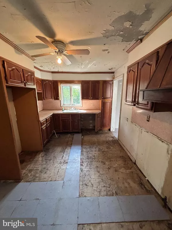 Trenton, NJ 08638,68 WEBER