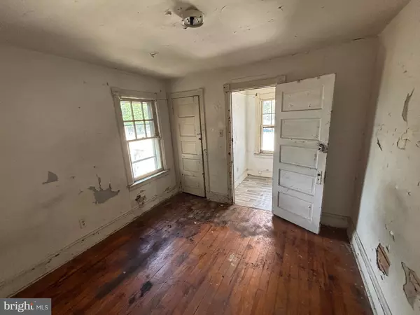 Trenton, NJ 08638,68 WEBER