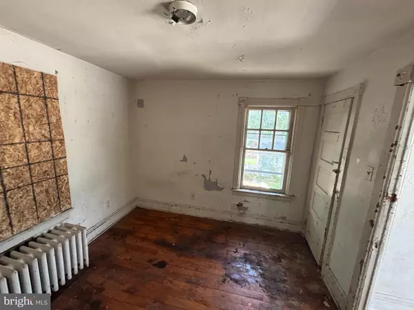 Trenton, NJ 08638,68 WEBER
