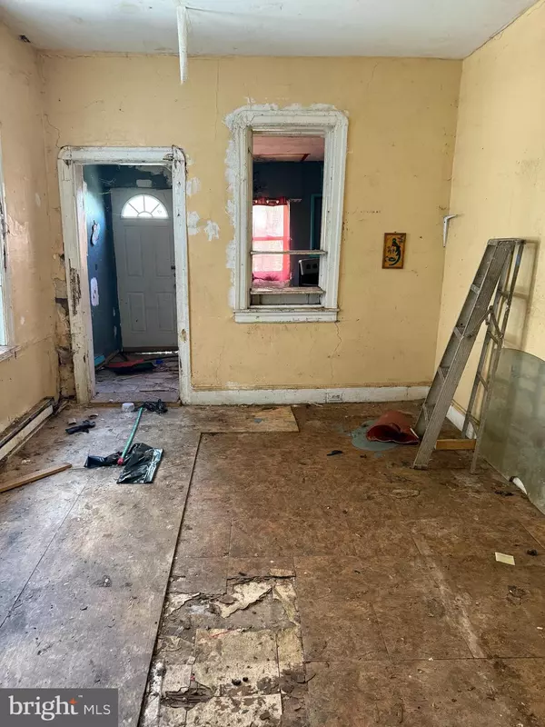 Philadelphia, PA 19134,951 E ONTARIO ST