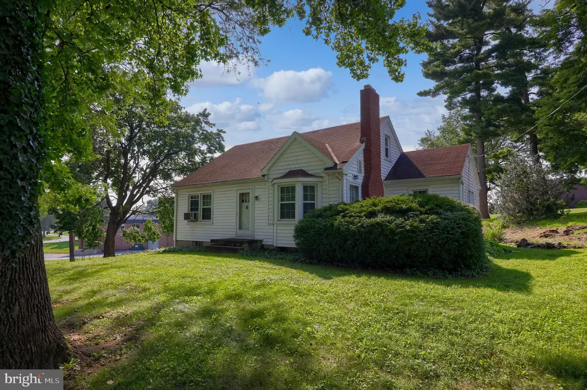 Ephrata, PA 17522,148 S ACADEMY DR