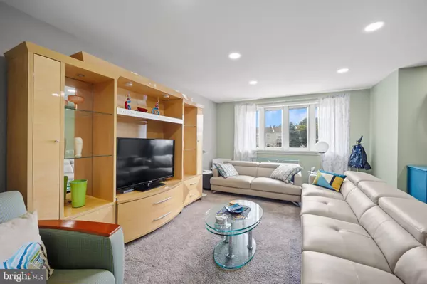Philadelphia, PA 19154,10778 DRUMORE PL