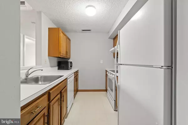 Plainsboro, NJ 08536,902 ASPEN DR