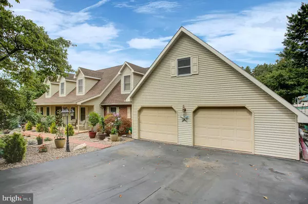 Chambersburg, PA 17202,511 LARKSPUR LN