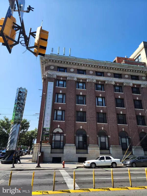 Philadelphia, PA 19146,1100 S BROAD ST #10A