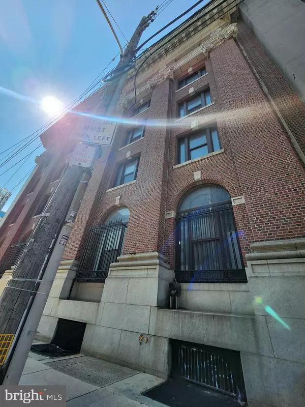 Philadelphia, PA 19146,1100 S BROAD ST #10A