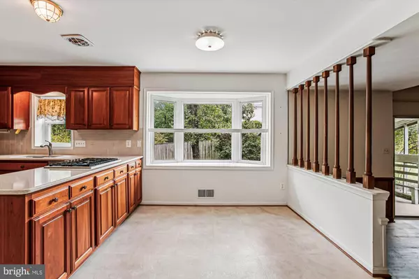 Falls Church, VA 22043,1931 POWHATAN ST