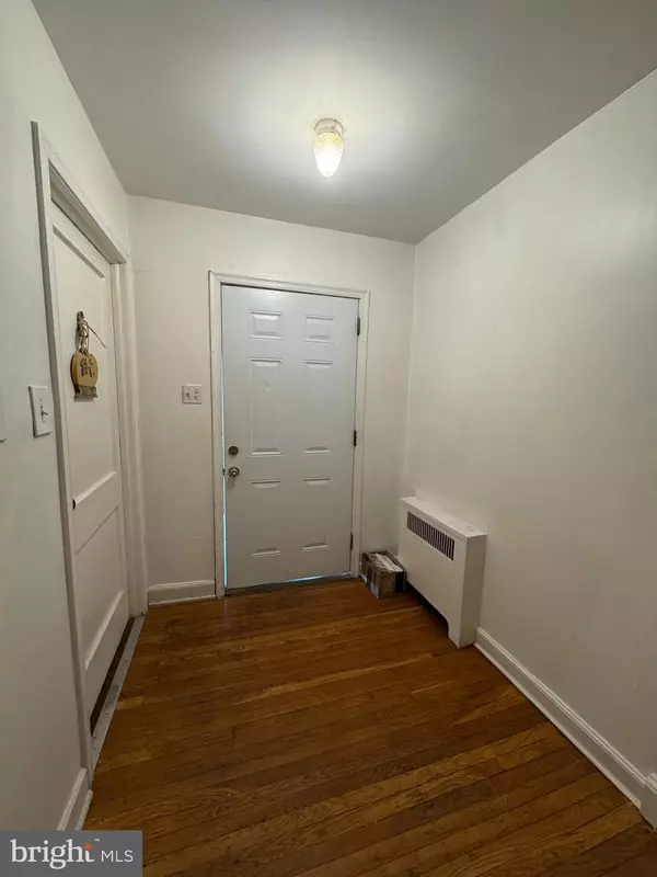 Philadelphia, PA 19135,6662 ERDRICK ST