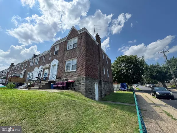 Philadelphia, PA 19135,6662 ERDRICK ST