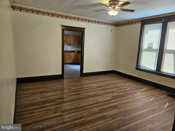 Harrisburg, PA 17104,1819 ZARKER ST