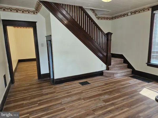 Harrisburg, PA 17104,1819 ZARKER ST