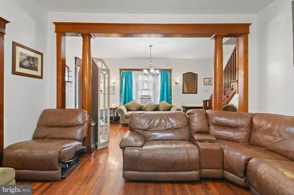 Trenton, NJ 08611,104 BARNT AVE