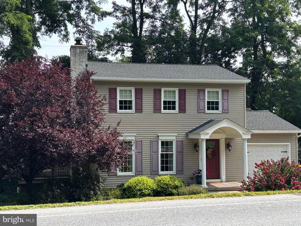 5331 STRASBURG RD, Kinzers, PA 17535