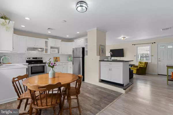 Levittown, PA 19054,10 TWIN LEAF LN