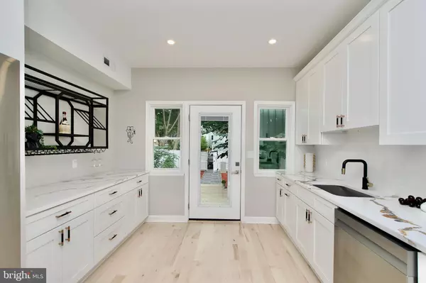 318 N PAYNE ST, Alexandria, VA 22314