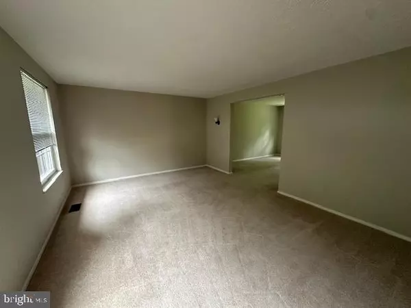 Springfield, VA 22151,5713 HEMING AVE