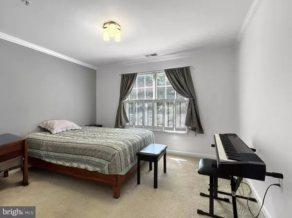 Gaithersburg, MD 20878,103 TIMBERBROOK LN #104