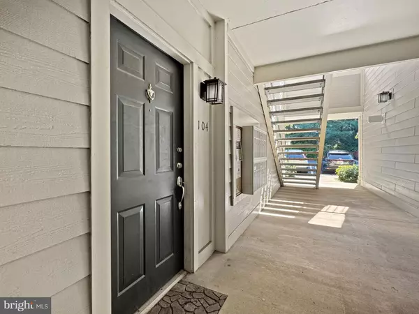 Gaithersburg, MD 20878,103 TIMBERBROOK LN #104