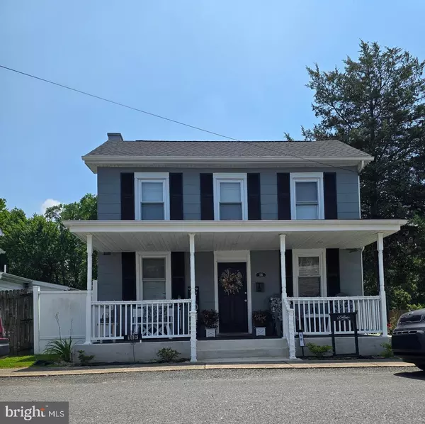 18-R MARKET ST, Middletown, PA 17057