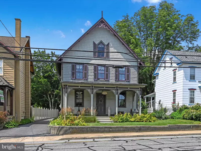 2822 WILLOW STREET PIKE, Willow Street, PA 17584
