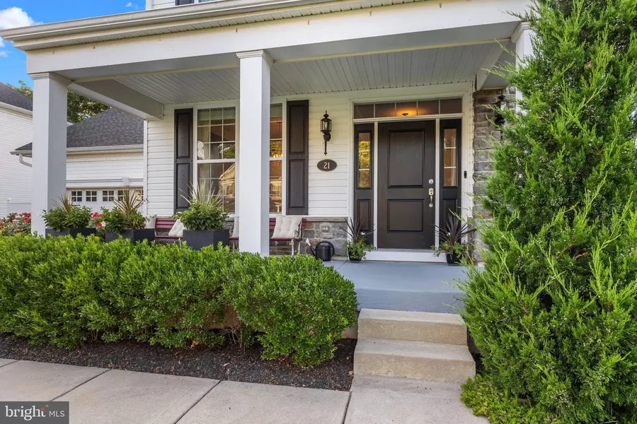 21 GREENWAY DR, Doylestown, PA 18901