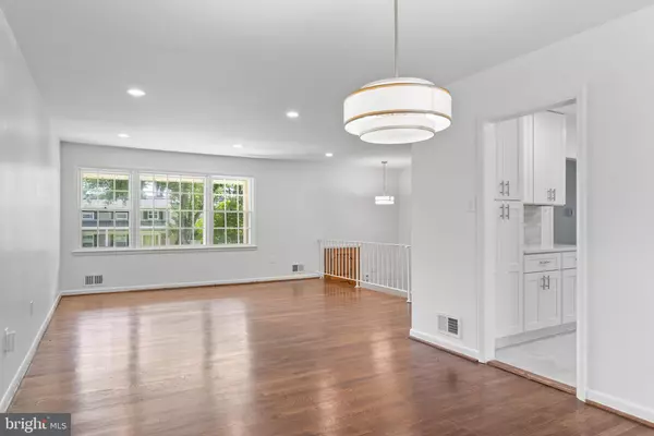 Potomac, MD 20854,11710 MILBERN DR