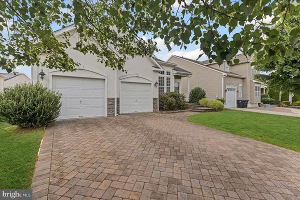 Woodbury, NJ 08096,211 NATHAN HALE DR